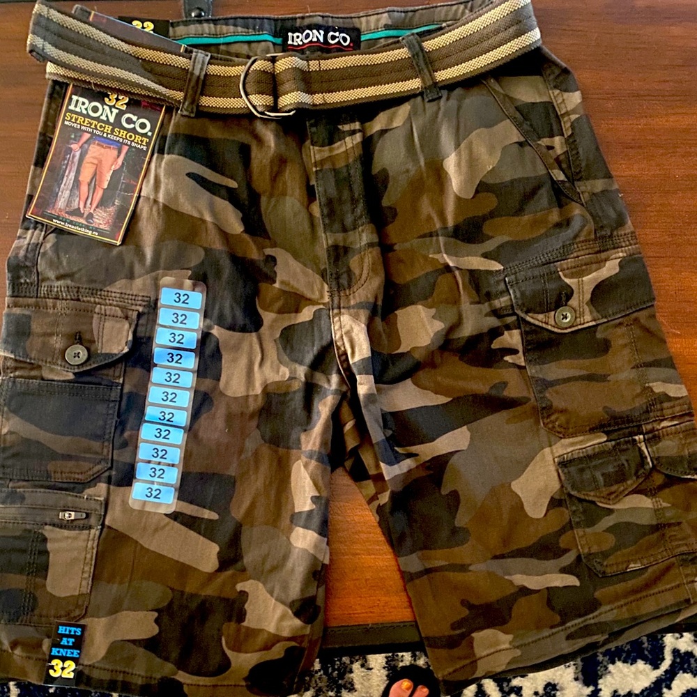 Men’s camo cargo shorts
